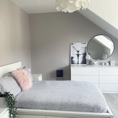 Bedroom Painted in Peignoir by Farrow & Ball